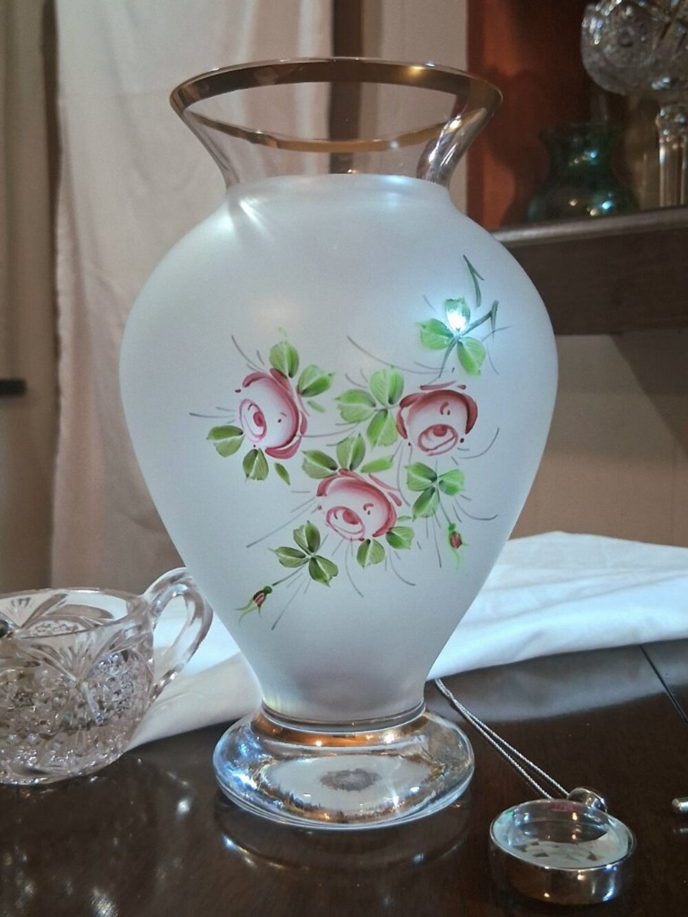 VTG Teleflora Frosted Glass Urn Vase, 7.5" tall w Painted Pink Roses, Gilded Rim